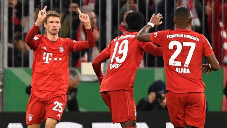 Jugadores del Bayern festejan un gol ante Hoffenheim 