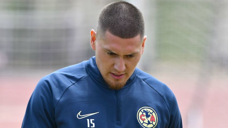 Nicolás Castillo durante un entrenamiento con América