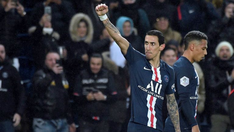 Ángel Di María celebrando un gol con el PSG