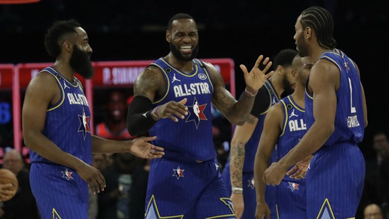 Team LeBron en celebranción durante el NBA All-Star Game