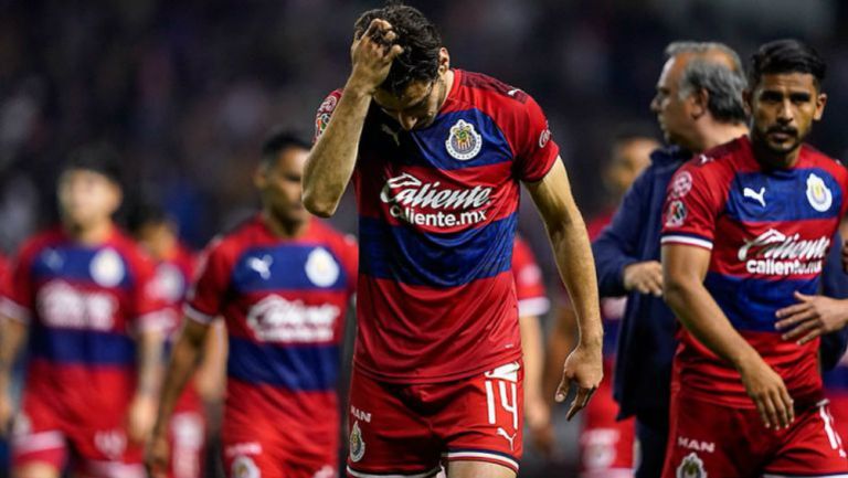 Briseño se lamenta en un partido de Chivas