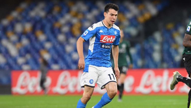 Chucky Lozano en partido del Napoli