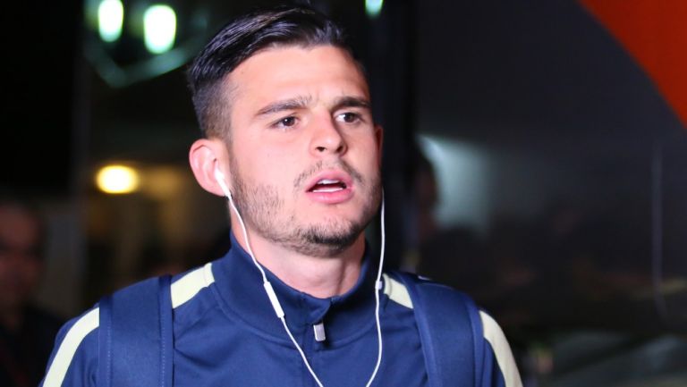 Nico Benedetti llegando al Estadio Azteca