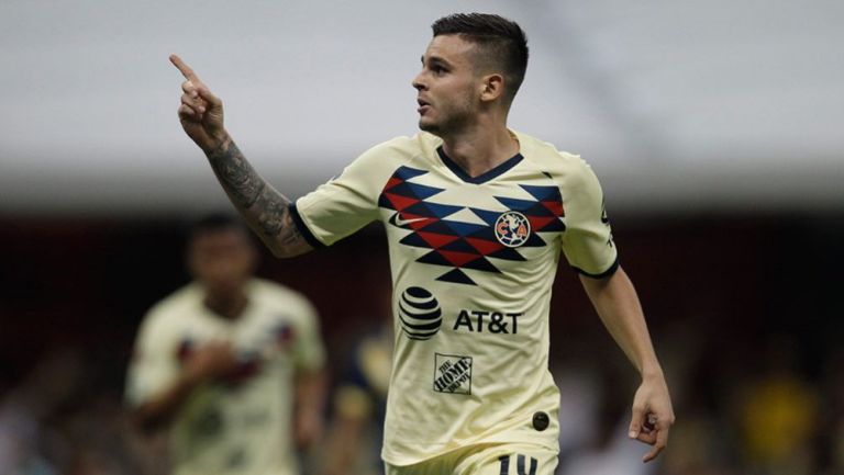 Nicolás Benedetti, en un juego de América