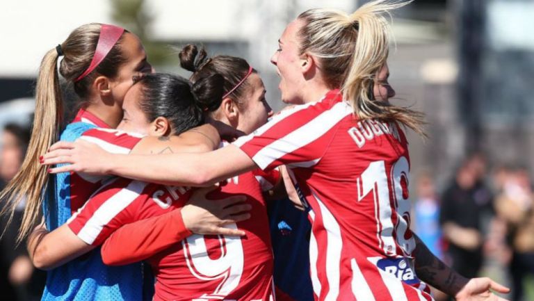 Charlyn Corral celebra su gol ante el Madrid