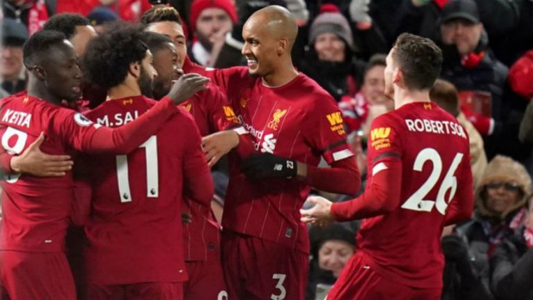 Jugadores del Liverpool festejan remontada de alarido