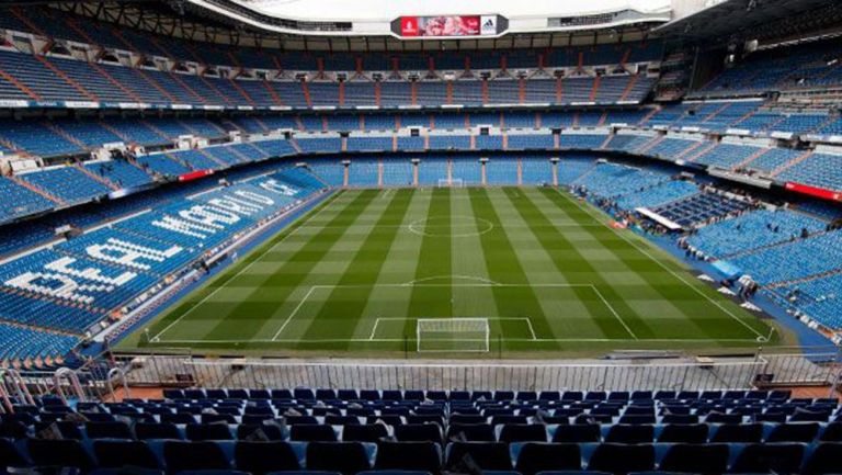 El estadio Santiago Bernabéu previo a un duelo