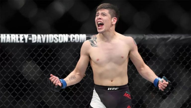 Brandon Moreno durante una pelea de UFC