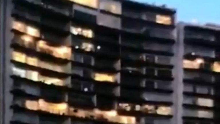 Vecinos de Santa Fe cantaron 'cielito lindo' en sus balcones y fueron criticados en redes