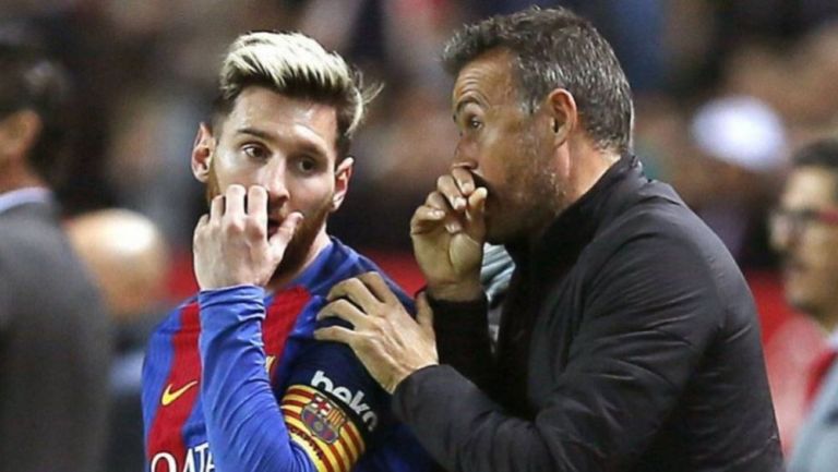 Luis Enrique charla con Messi en su etapa como DT del Barça