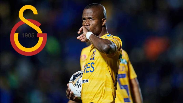 Enner Valencia festeja una anotación con Tigres