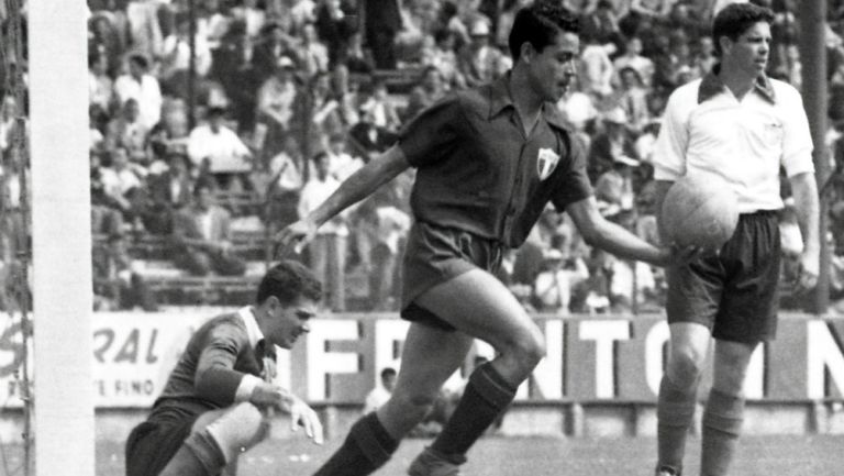 Tomás Balcázar como seleccionado mexicano en el Mundial de Suiza 1954