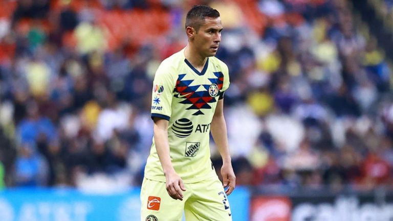 Paul Aguilar, durante un juego con el América