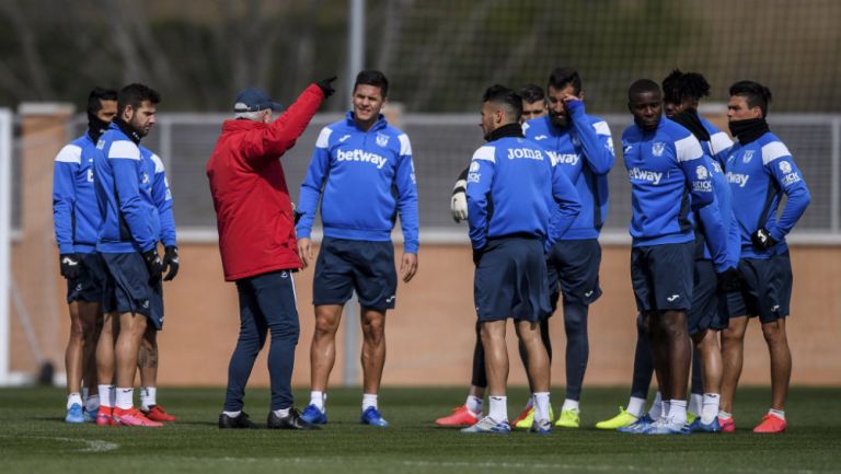 Javier Aguirre en un entrenamiento 