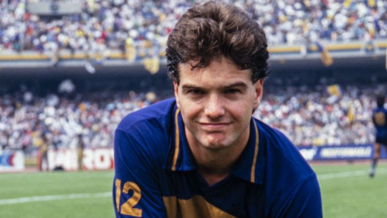 Luis García jugando con Pumas