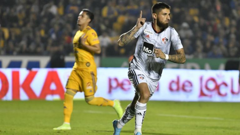 Ignacio Jeraldino en festejo de gol ante Tigres