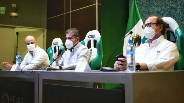  Miguel Ángel Riquelme y Dante Elizalde en conferencia de prensa