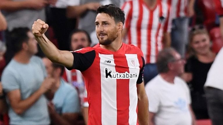 Aritz Aduriz celebra un gol con el Athletic 