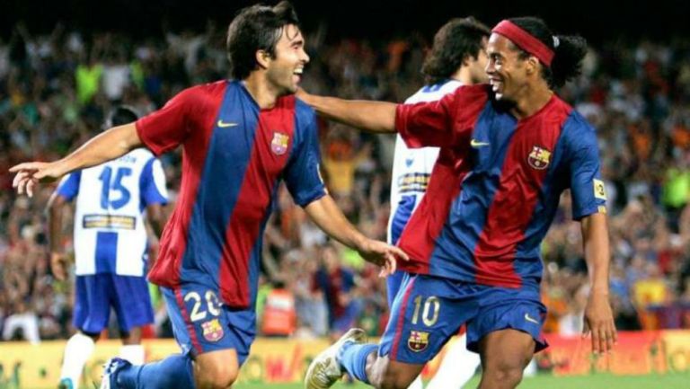 Deco y Ronaldinho en celebración