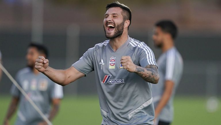 Gignac en entrenamiento