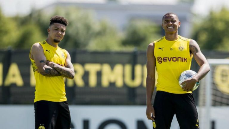 Sancho y Akanji en entrenamiento con Dortmund