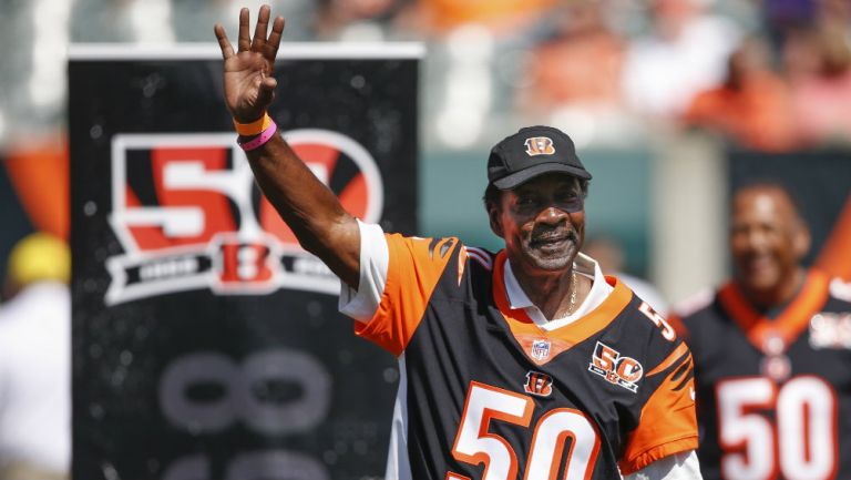 Ken Riley en homenjae con los Bengals