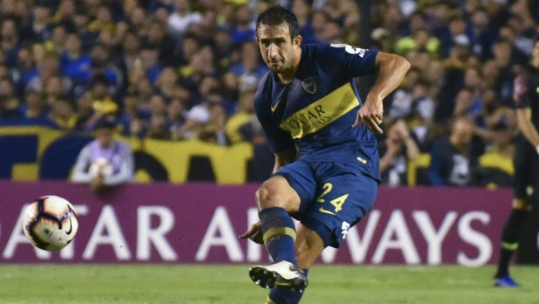 Izquierdoz en partido con Boca