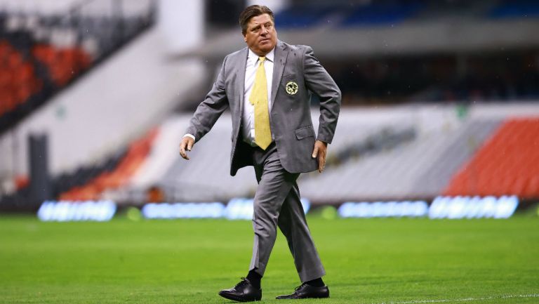 Miguel Herrera en partido con América