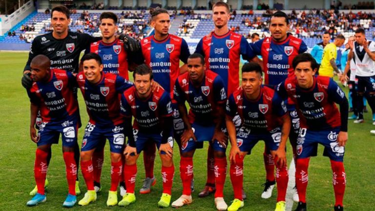 Jugadores de Atlante antes de un partido en el Ascenso MX