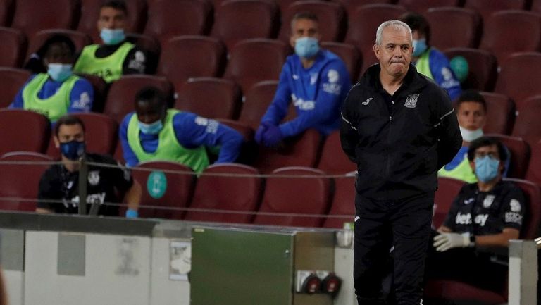 Javier Aguirre durante un partido del Leganés