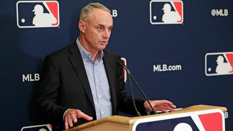 Rob Manfred, en conferencia de prensa