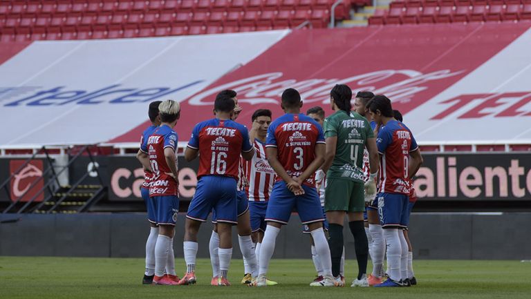 Jugadores de Chivas previo al partido vs Mazatlán