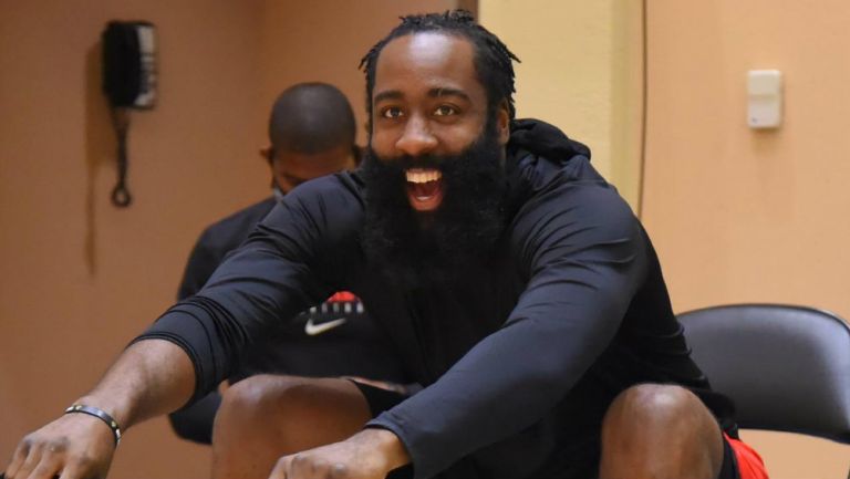 NBA: James Harden se presentó a su primera práctica con los Houston Rockets