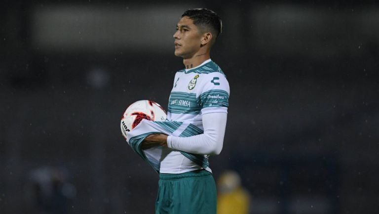 Gerardo Arteaga en partido con Santos