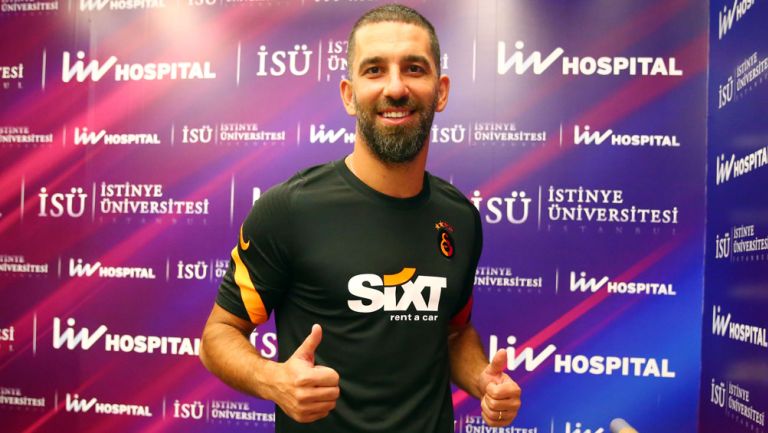 Arda Turan tras pasar los exámenes médicos con Galatasaray 