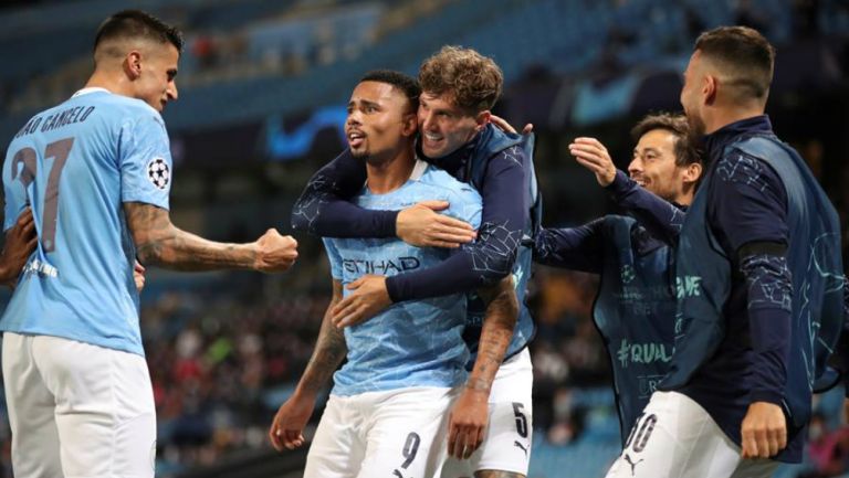 Manchester City en celebración de gol