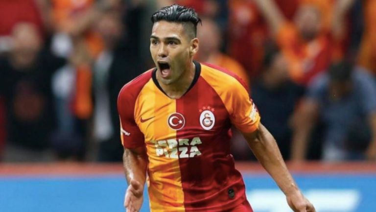 Falcao: El atacante colombiano aceptó reducción salarial para continuar en Galatasaray