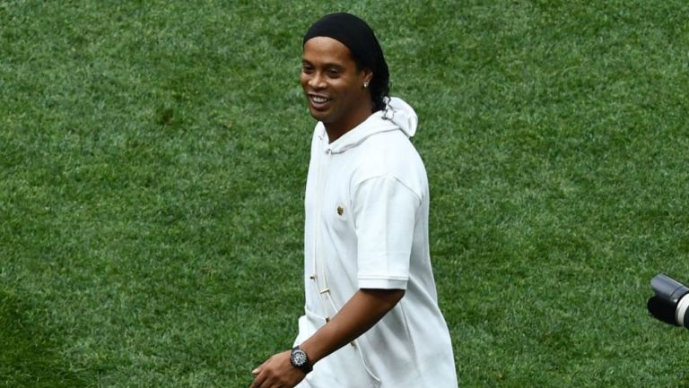 Ronaldinho: Este lunes la Justicia paraguaya decidirá si queda en libertad