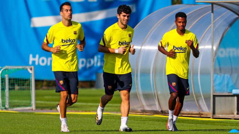 Busquets, Aleña y Ansu Fati entrenan en las instalaciones culés 