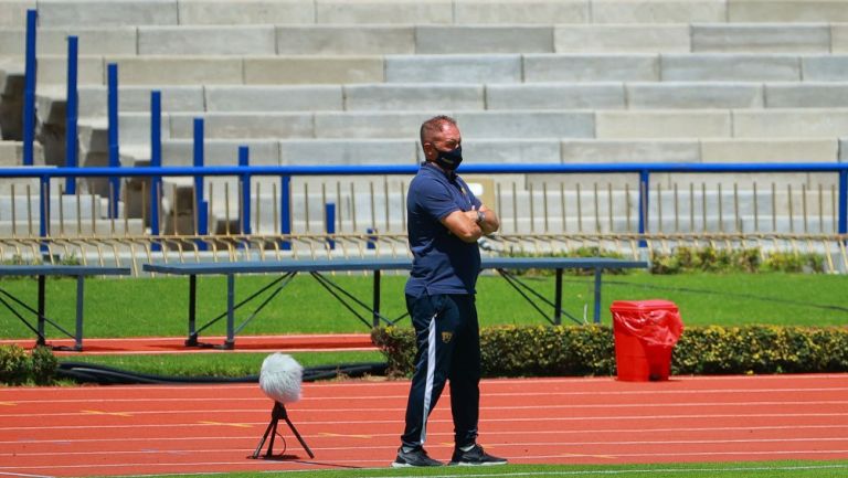 Andrés Lillini durante un partido con Pumas