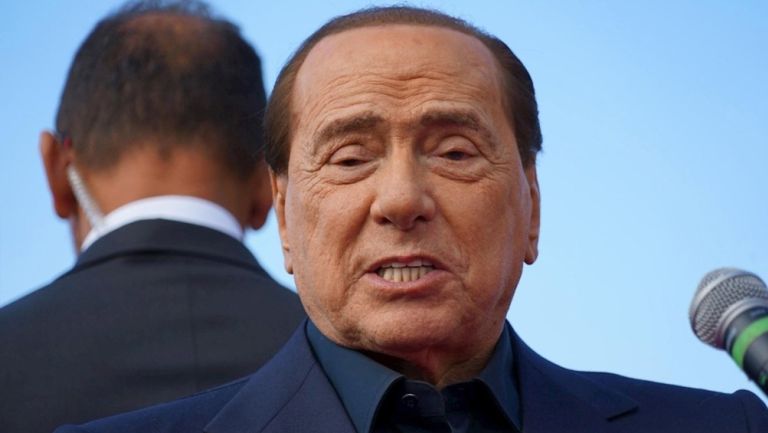 Silvio Berlusconi, exprimer ministro italiano, dio positivo por Covid-19