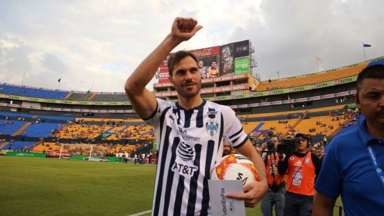 Basanta durante un partido con Rayados 