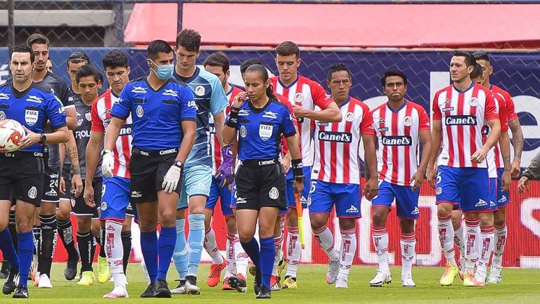 Jugadores de Atlético San Luis previo a un partido