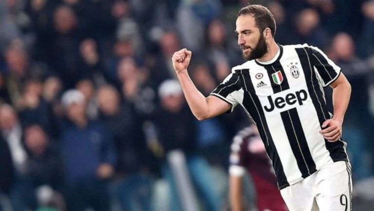 Gonzalo Higuaín en juego con la Juventus 