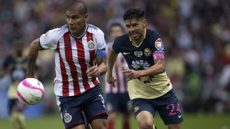 Carlos Salcido y Oribe Peralta