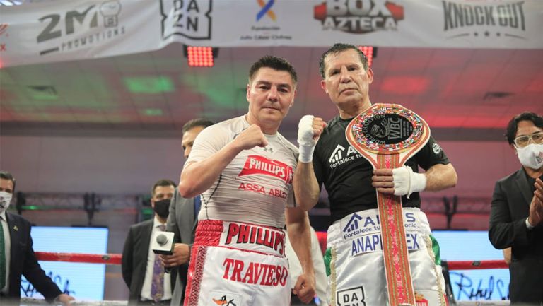 Julio César Chávez y el Travieso Arce en el ring