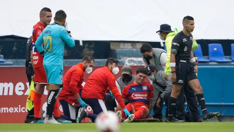 Sebastián Martínez salió lesionado en partido vs Atlante