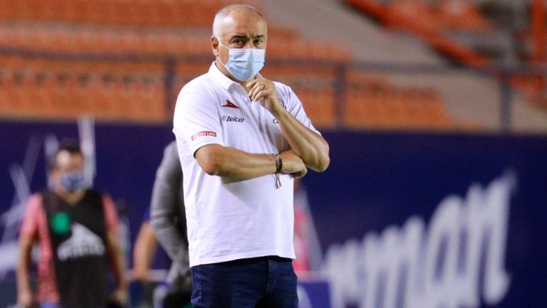 Guillermo Vázquez durante el duelo ante Gallos 