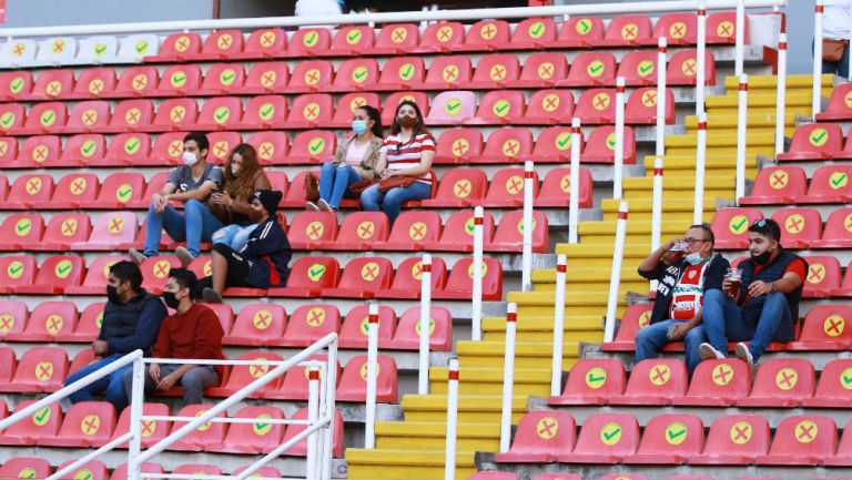 Estadio Victoria con público