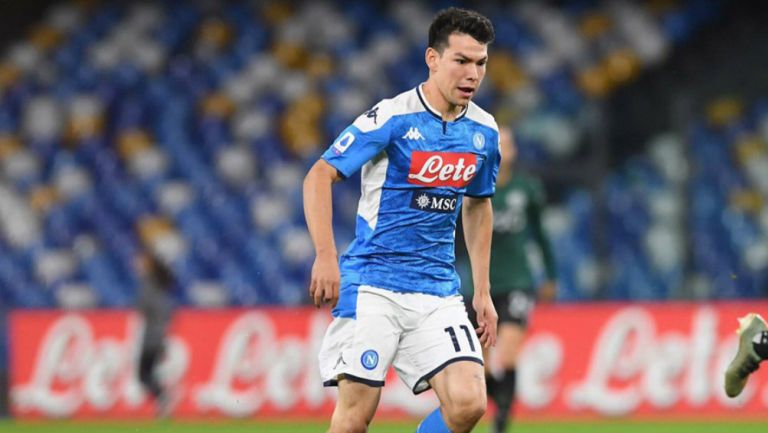 Chucky Lozano jugando con Napoli